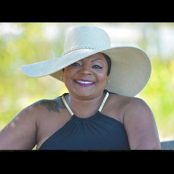 Meet The Posher - Picture 1 of 4